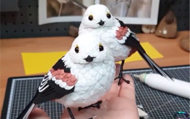 Dua burung pipit kertas, apakah kamu menyukainya?