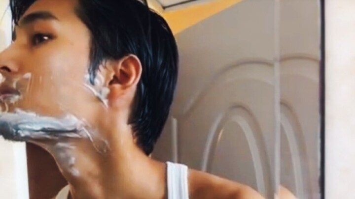 【ابن زعيم العصابة آبو يقع في حبي】عن كيف وقفت أراقب الحارس وهو يغتسل لعشر دقائق متواصلة..