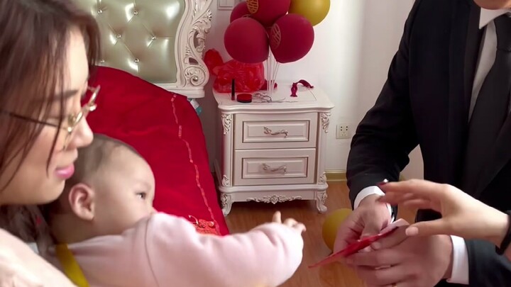 Suami bernyanyi, istri mengikuti, sama-sama mencari keuntungan