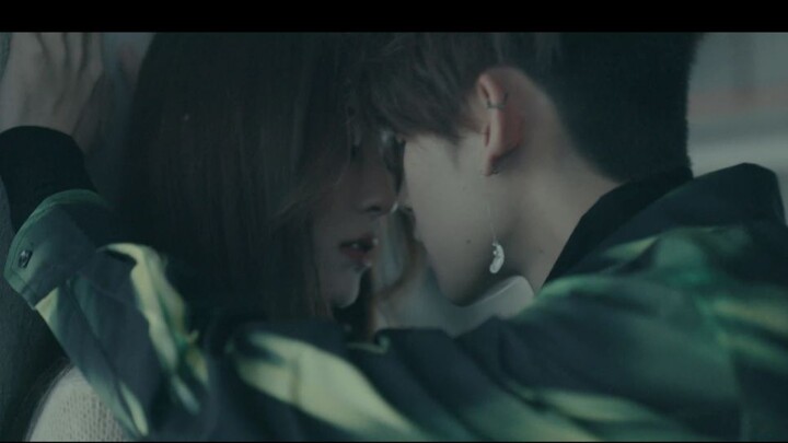 MV "What's Wrong With Me?" - Xiao Gui Wang Linkai