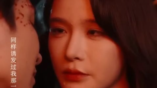 Bos mafia cuek pada wanita, tapi jatuh cinta pada gadis 20 th pengantin kabur