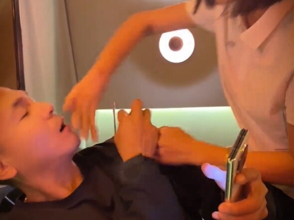 هيا بنا نؤدب بان هونغ اليوم!