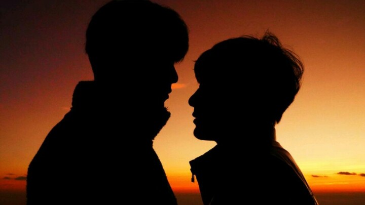 فتاتان | أنا حقًا، حقًا، حقًا أحبك: هذا العام، والعام المقبل، وكل حياتي القادمة