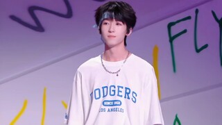 【Dương Bác Văn】Đoạn cắt vũ đạo giữa giờ nghỉ của buổi biểu diễn Thanh Niên Tự Do