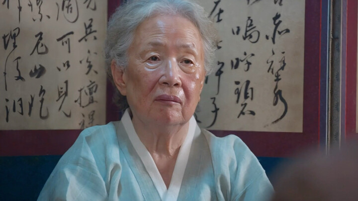 “Grandma doesn’t remember giving Ai Chun a boat, but she can never forget not giving her a yellow cr