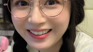 The white moonlight she'd hidden for ten years was brought back to light by her.