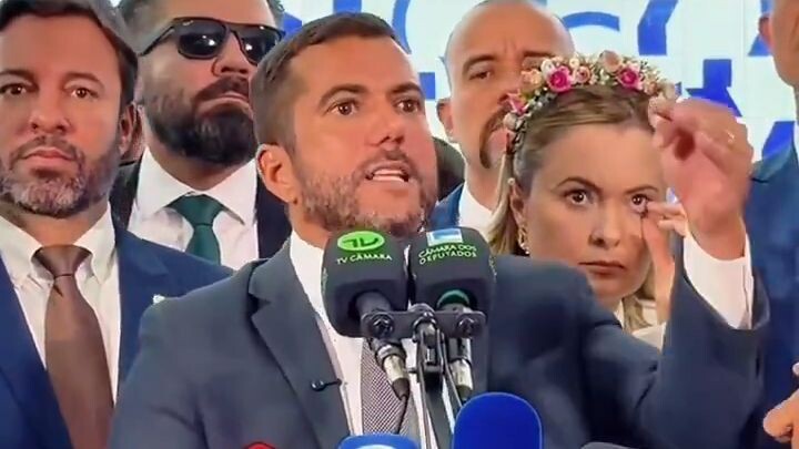 Fora, Moraes! Bolsonaro precisa ser solto urgentemente!