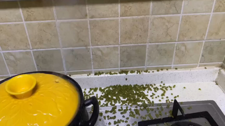 This is the pressure cooker I just bought—why does it feel so different from everyone else's?