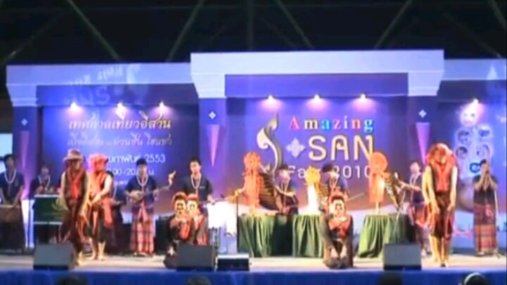 ฟ้อนละคอนภูไท