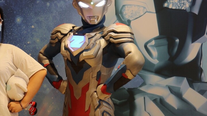 【10.3 Zeta】After being hit on the arm and injured at work【? 】