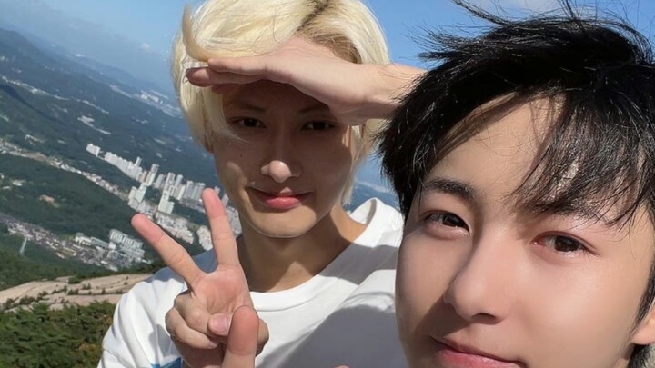 Huang Renjun saat live streaming baru tahu bakal ikut satu program variety show yang sama dengan Wen