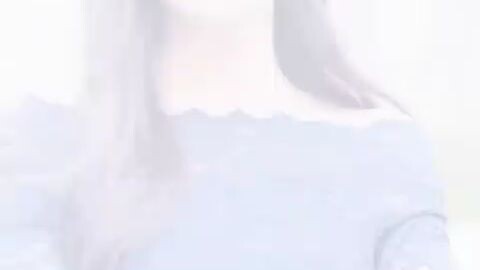 สาวน้อยน่าสงสารส่งอาหารให้CEOกลับตั้งครรภ์แฝดสี่ไม่รู้ตัวCEOพากลับบ้านจากนั้นตามใจเธอทุกอย่าง!