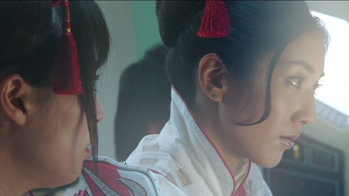 Gaia Aguru buộc phải ngoại tuyến và Jagula đánh thức Hong Kai bằng một con dao.