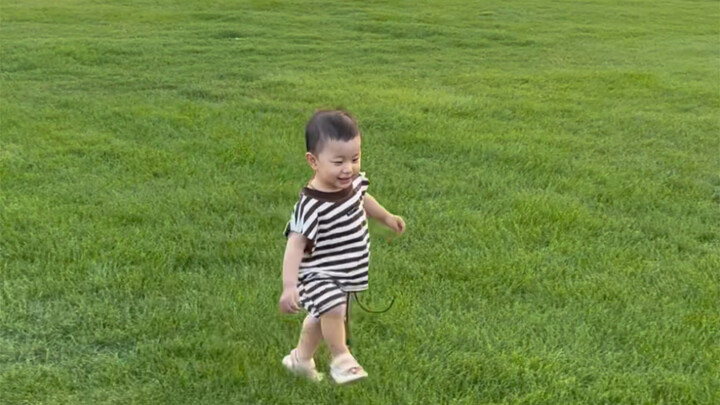 كبرنا بينما كنا نمشي (لكنها مجرد نسخة عمرها سنة ونيف)