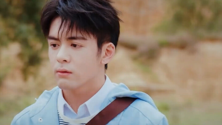 Bro, the way you’re looking at him is far from innocent—wanna give you a kiss, dare you?