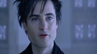 神明被凡人囚禁玻璃球中，直到百年后他终于找到了机会