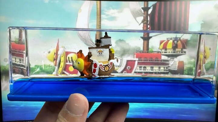 How could you not love a decoration like this? You can keep it in your car or on your desk and play 