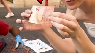 拿个真的LV包去作画，也是很敢了！