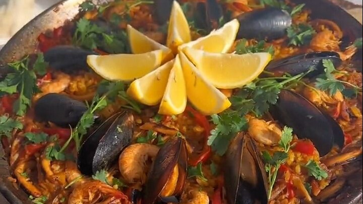 Cooking a Luxurious Seafood Feast Like This