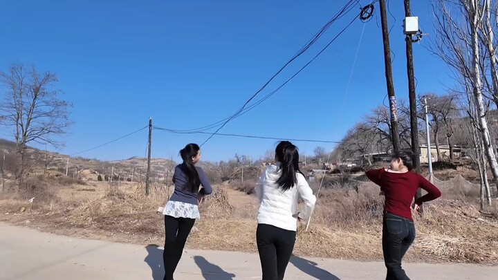 วิดีโอประจำวันนี้เน้นความเป็นกันเอง ภาพต้นฉบับไม่แต่งหน้า ไม่ใช้ฟิลเตอร์ และไม่มีการตัดต่อใดๆ