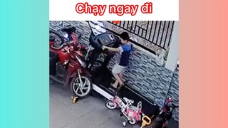 Chạy ngay đi