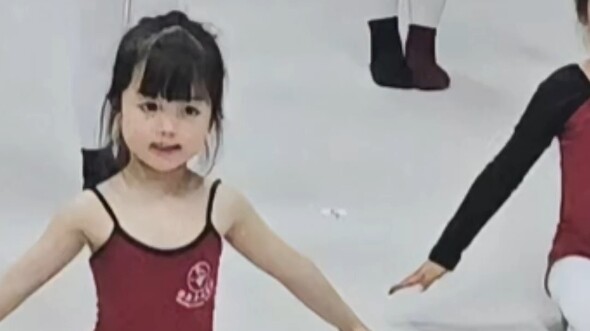 ทำไมเวลาเธอเต้นเหมือนมีหนามขึ้นตามตัวเลย??