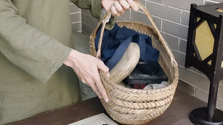 Người đàn ông tham gia kỳ thi khoa cử ba ngày liền, vậy mà đến bữa tối hôm đó cũng không mang theo g