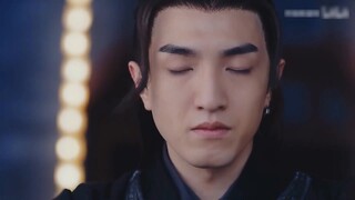 I am ashamed to say this! I used to think Chi Yunnan was pretty handsome! (covering face)...