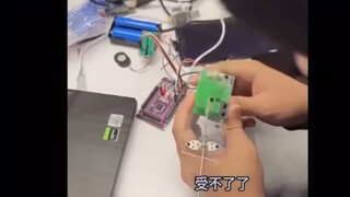 Kalau putus cinta, ayo lihat sebentar