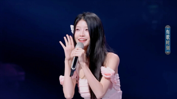 อ่าๆๆ ครั้งแรกที่ได้ร้องเพลง “นิดหน่อย” บนเวที 💗