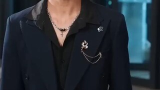 &{เต็มเรื่อง}ยามจนได้ระบบลึกลับ กลายเป็นจอมรบสุดแกร่ง สาว CEO พันล้านสามคนตามจีบ