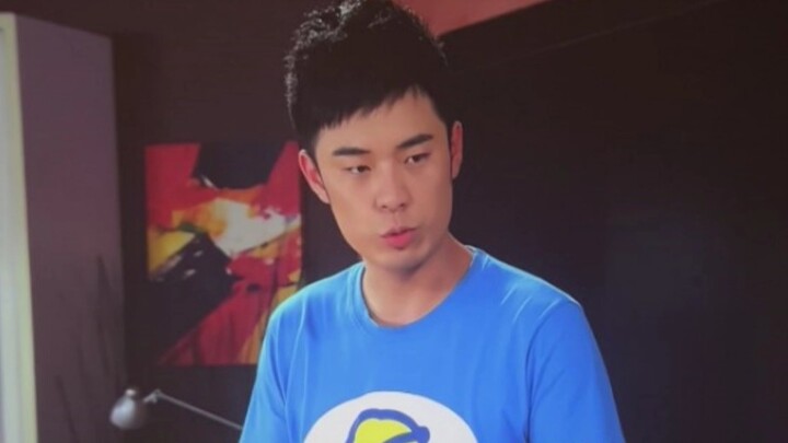 أعيد مشاهدة هذا المقطع! يُظهر أن يي في تُحب معلمة زنغ كثيرًا أيضًا～