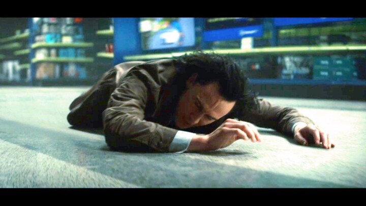 Female Loki appears! Possessed by a passerby and beats up male Loki. Clip from the second episode of