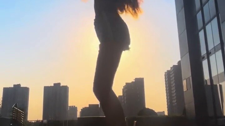 Freshman-to-be dances Bubble Pop! Nanan choreography version