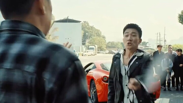 กล้าทำท่าทางต่อหน้าองค์จักรพรรดิเชียวนะ!