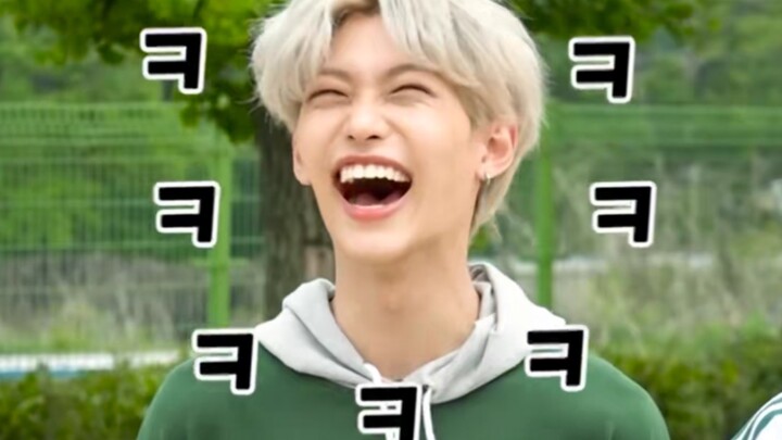 [Stray Kids] Lately, the younger members have been sneaking Changbin’s phone to send voice messages…