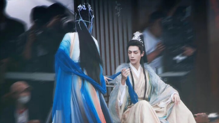 〔จางเยว่จิ้นหมิง〕ฆ่ากันมันส์มาก ผู้กำกับนี่คงอาศัยอยู่ที่บยูซูใช่ไหม ทั้งกองถ่ายล้วนแต่เป็นสาวงามในช