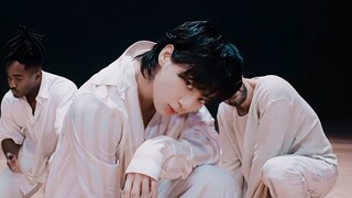 230715 The official dance video of Jungkook's solo debut song Seven has been released!