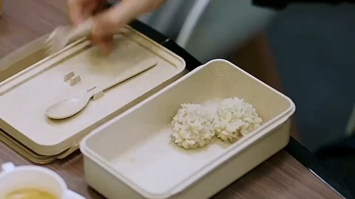 Tante pemilik kontrakan ternyata adalah mertua saya di masa depan!