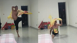 A drunk man danced "Indian Girl" in front of everyone! Splits on tiptoe: a greasy and agile