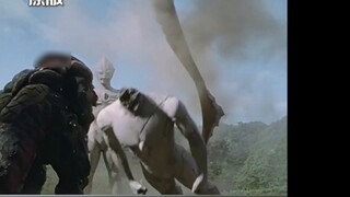 Comparison of Ultraman Tiga before and after rectification