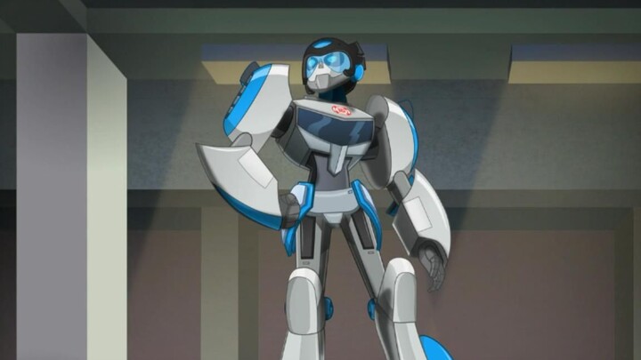 Karakter baru Flash muncul di Tim Penyelamat, Autobot wanita pertama, di episode ke-81 Tim Penyelama
