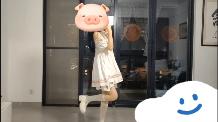 Lật album ảnh thấy video luyện tập trước đây, nhìn kỹ mới biết đã là chuyện của hai năm trước rồi, t