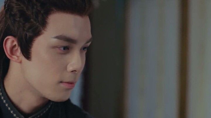 Wu Lei's ears are red