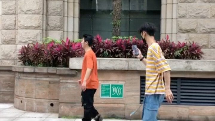 1. ท่าเต้นสเปซวอล์ก 2. ช่างภาพอย่างฉันก็ไม่ได้สบายเลยนะ 😂 3. เรื่องน่าอึดอัดแบบนี้ต้องโพสต์อีกรอบ งา