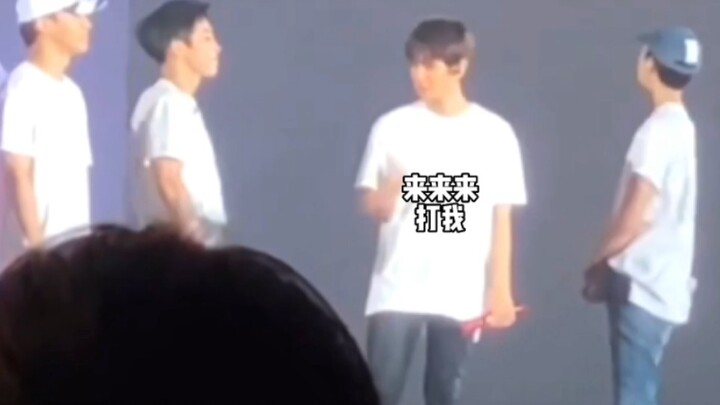 Sự khác biệt trong cách giáo dục của Kim Junmyeon và Kim Minseok đối với Byun Baekhyun