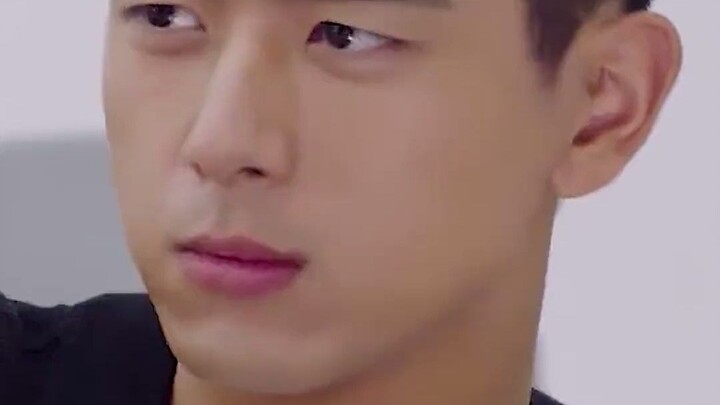 Han Shangyan’s boyfriend energy is off the charts—truly full of charm!
