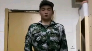 Ketika anak saya kembali dari pelatihan militer, dia harus memamerkan keahliannya.