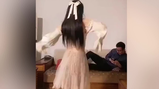 姐姐，放过他吧，有什么需要冲我来！