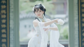 Amazing American fan dance ~ One shot of "Mang Zhong"